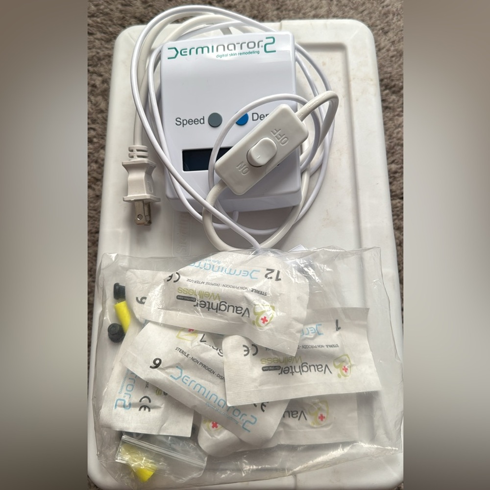 Derminator 2 Professional Microneedling Device